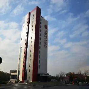 ramada-hotel-and-suites-istanbul-atakoy.istanbul-turkeyhotels.com/